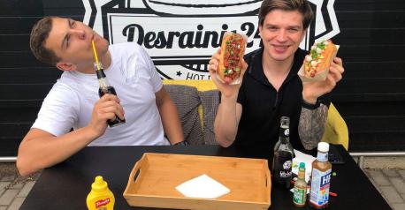 Radistai su desrainiais
